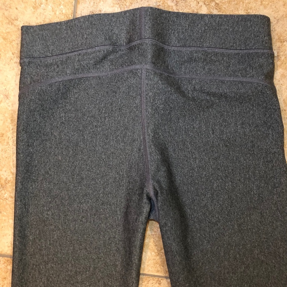 Under Armour compression leggings